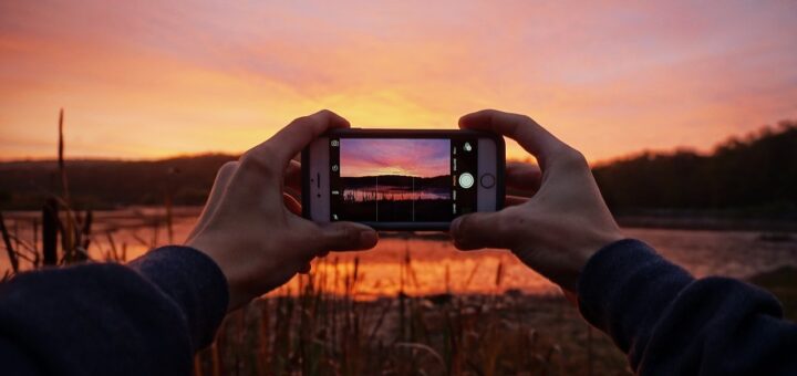 蘋果官方提醒 使用機車手機架可能造成 iPhone 鏡頭損壞